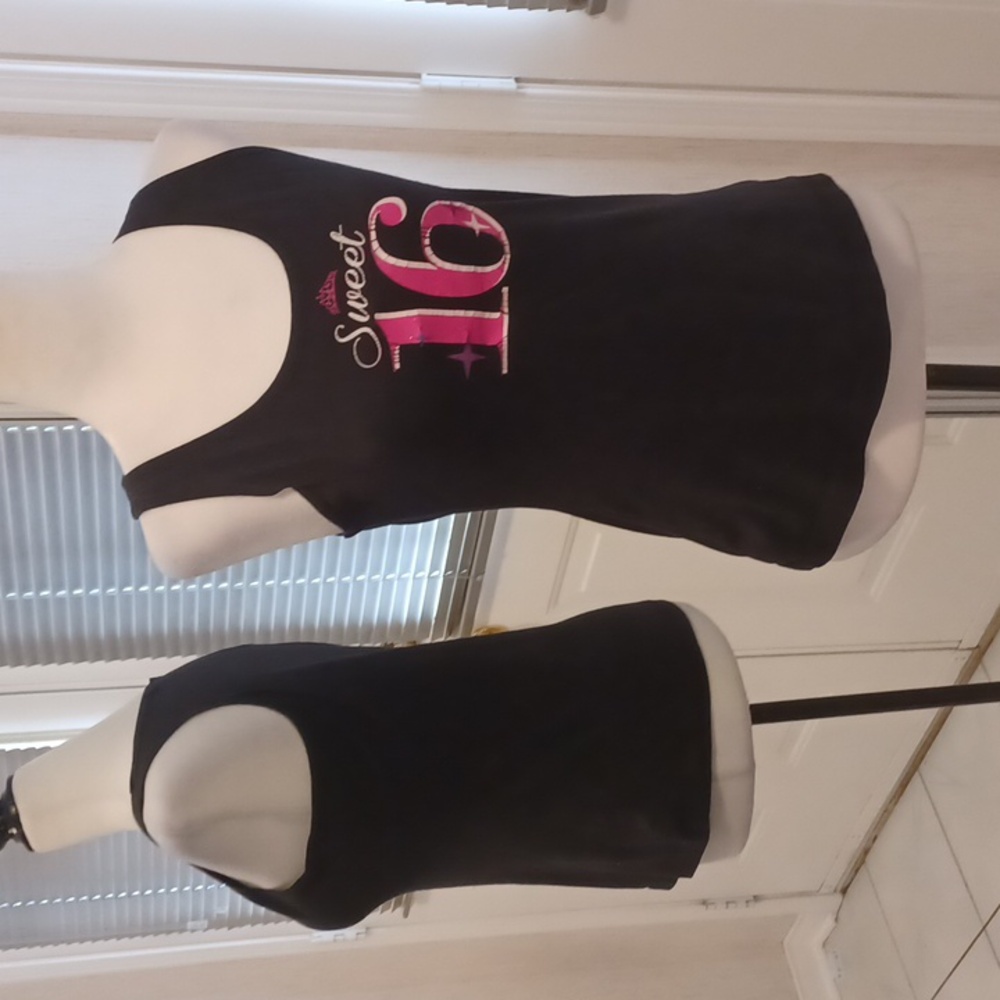 4/$40 Black "Sweer 16" Tank Top - Size Small